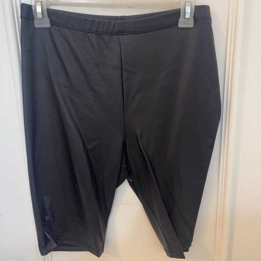 Soft leather biker shorts Size L